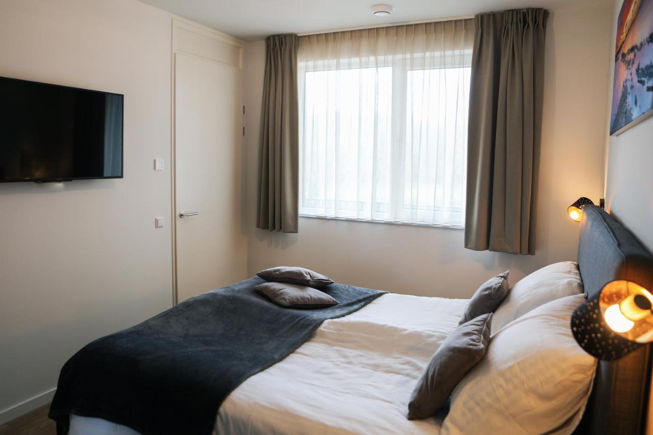 Luxe 4 Persoons Appartement In Residence Marina Kamperland 2C Dış mekan fotoğraf